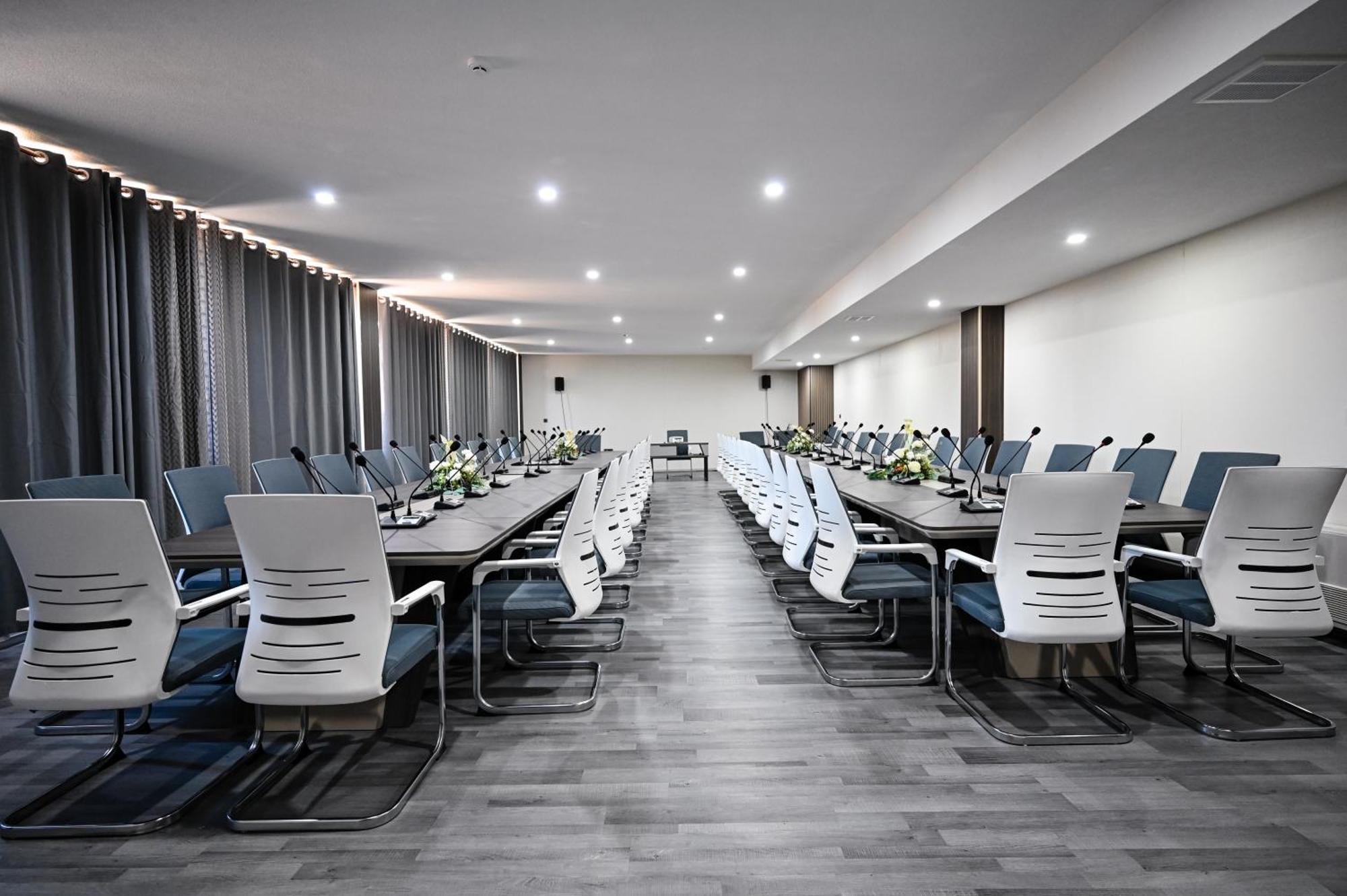 Grey Star Hotel Negotino  Bagian luar foto